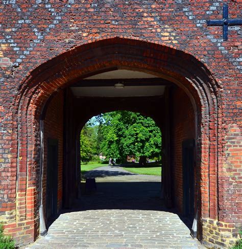 tudor arch